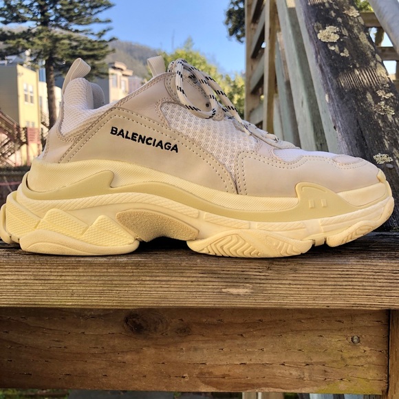 Balenciaga Triple S - Picture 7 of 8